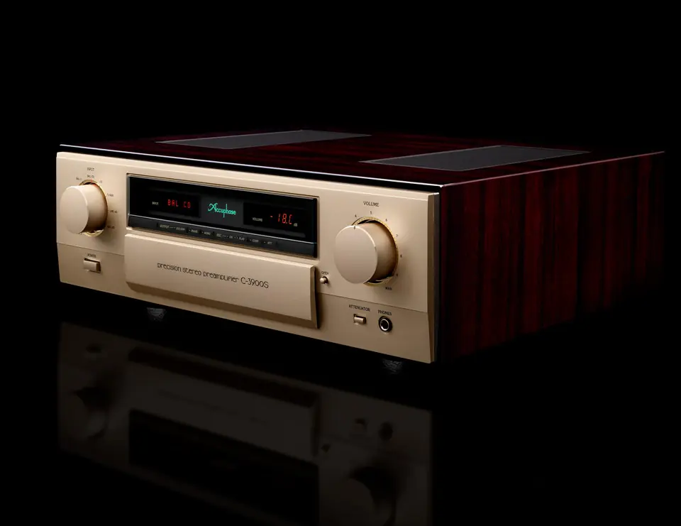 Accuphase C-3900S