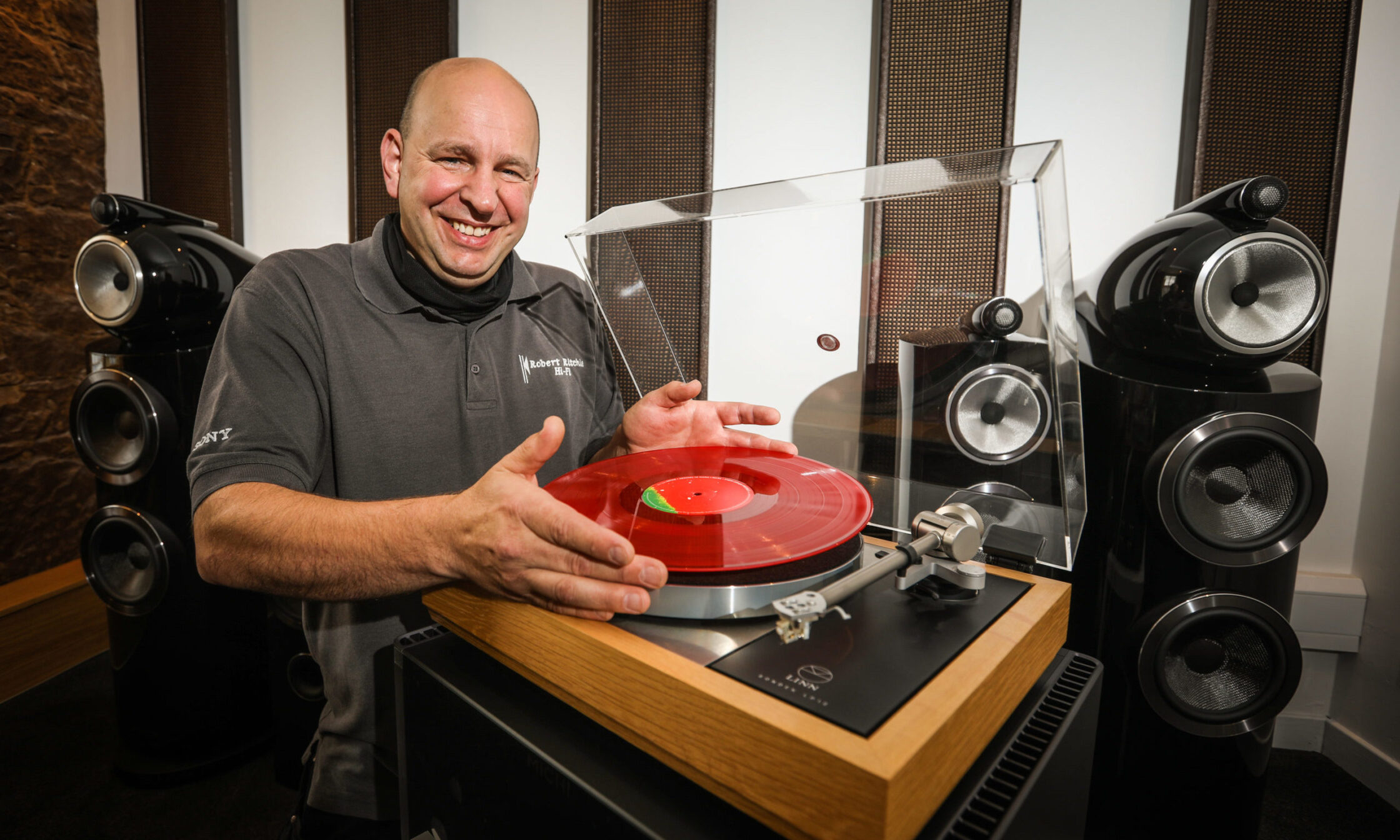 robert-ritchie-hi-fi-montrose